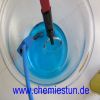 Bild: Verkupfern eines Metallgegenstandes